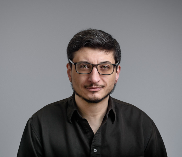 Photograph of author Stephen Aryan